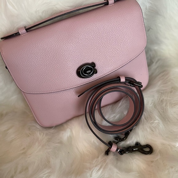 New Coach Cassie - Picture 4 of 5